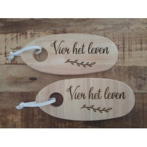 Houten serveerplank met eigen tekst klein